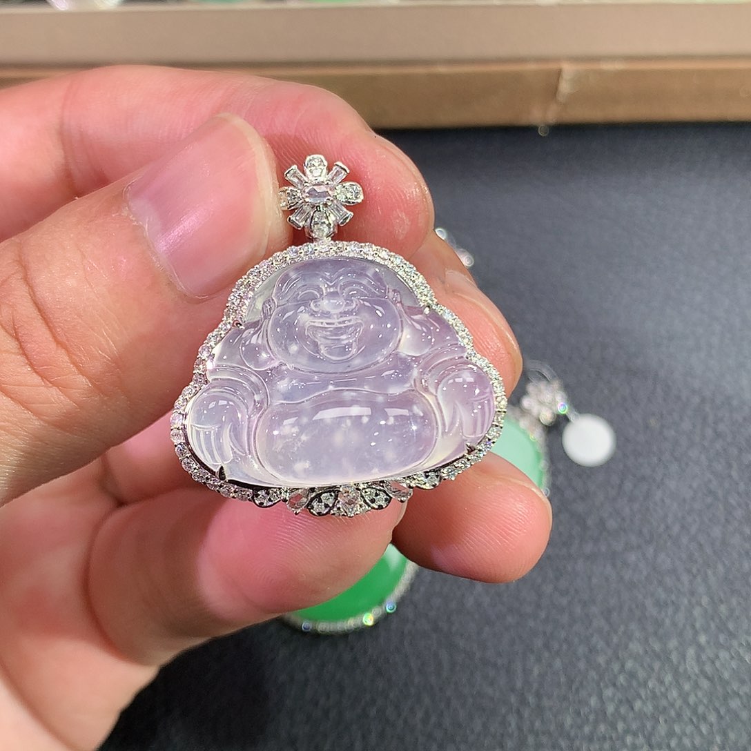 翡翠吊坠(赠链)18K金镶嵌