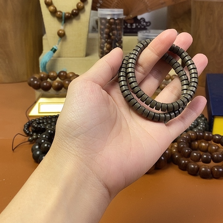 檀香木老山檀香阴沉药片珠7×4手串