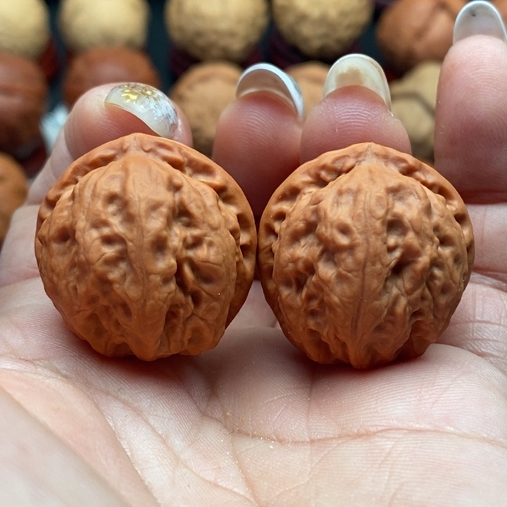 核桃精品文玩核桃手捻玉石方樽