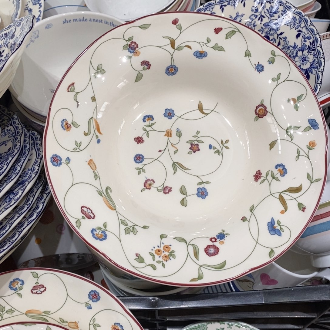 瓷微瑕小花枝八寸草帽盘