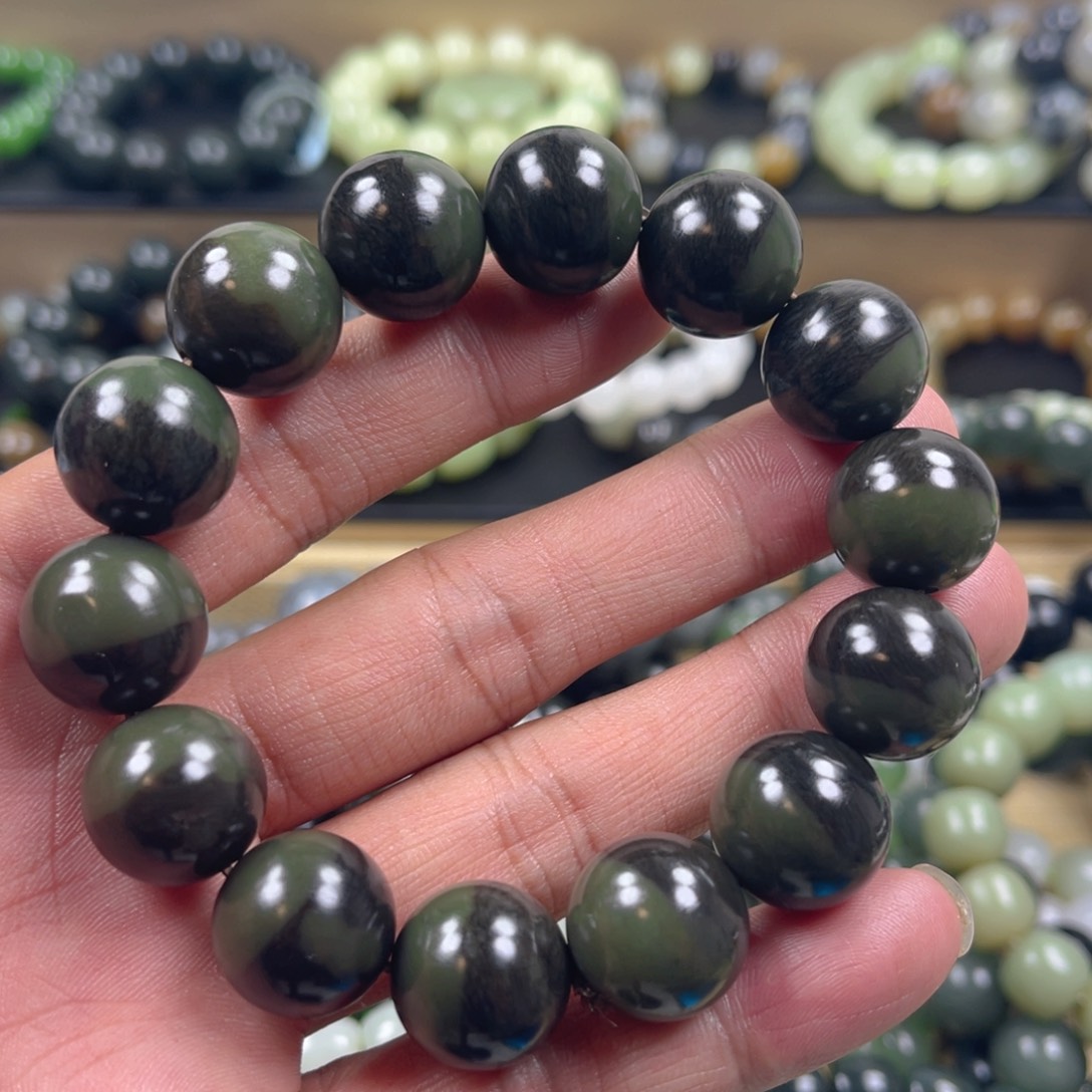 和田玉手串未镶嵌