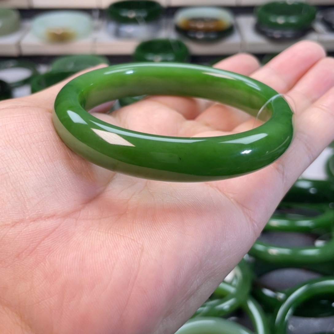 和田玉（碧玉）手镯未镶嵌