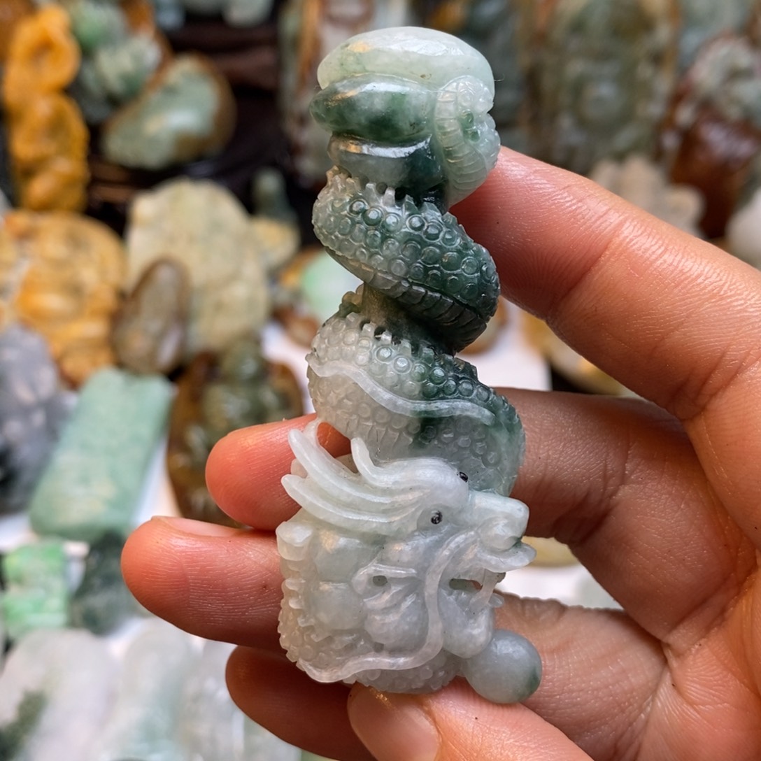 定制翡翠未镶嵌特色69