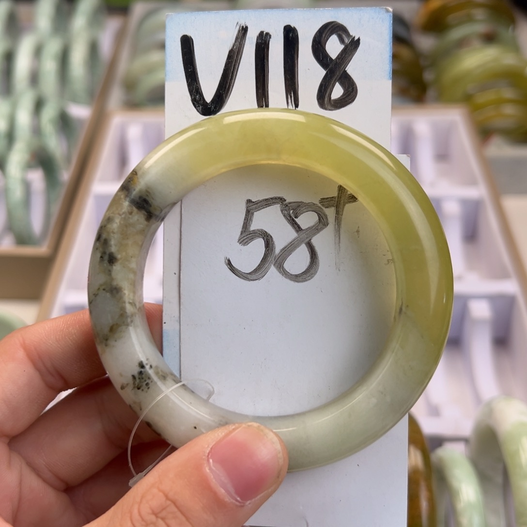岫玉手镯未镶嵌天然岫玉微瑕