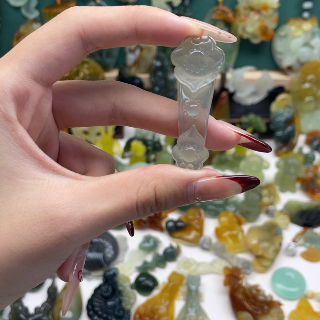 蛇纹石玉吊坠(不含链)未镶嵌