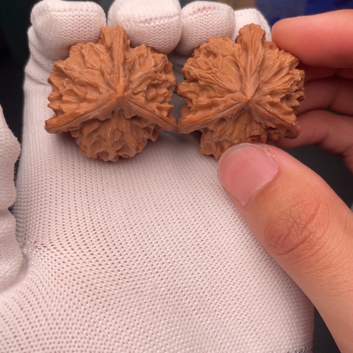 文玩核桃吊坠盘山