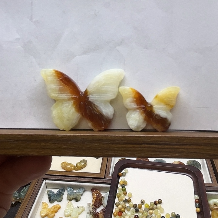 很***万蛇纹石玉未镶嵌吊坠(赠链)