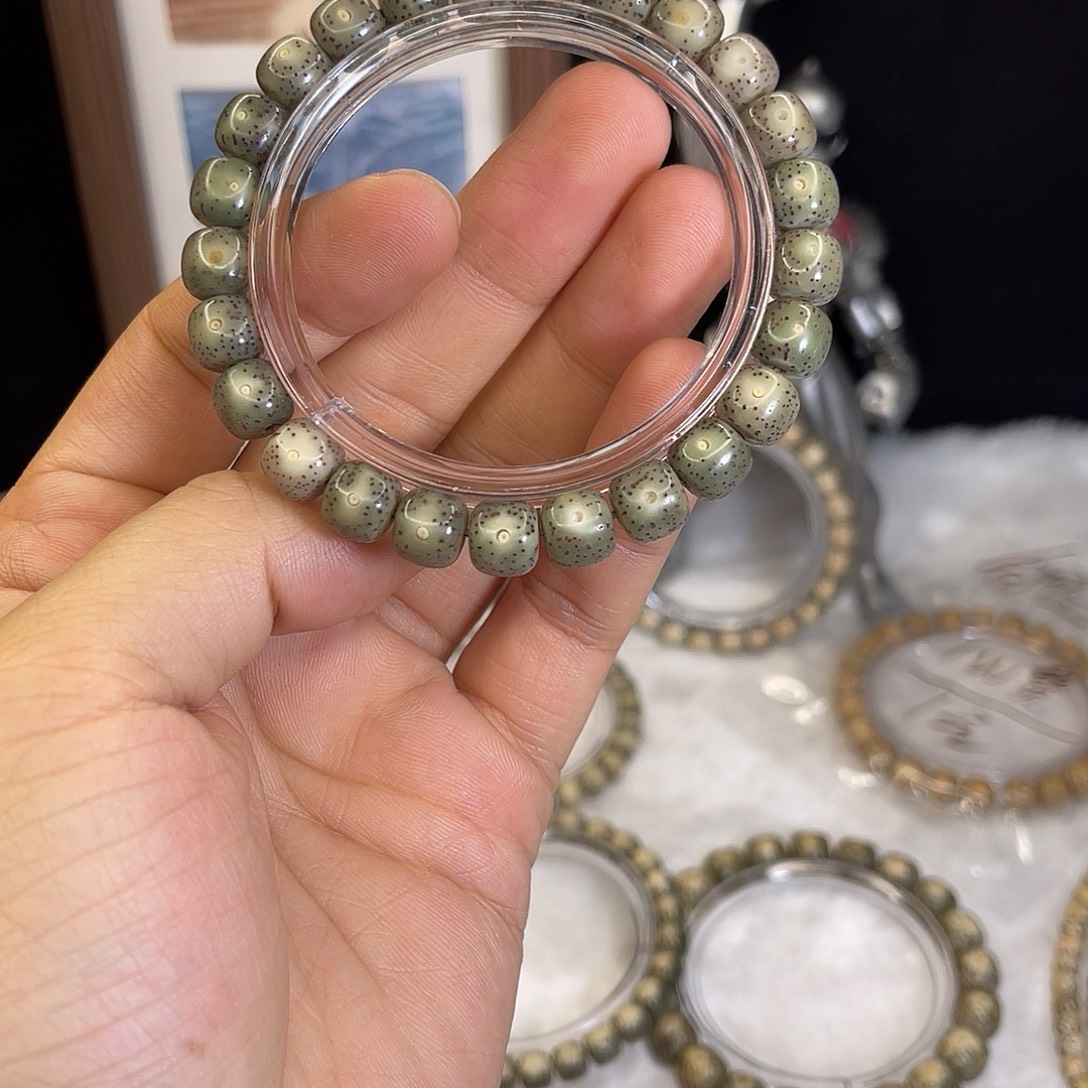 手串星月菩提622 号.  星月菩提.  一物一图. 