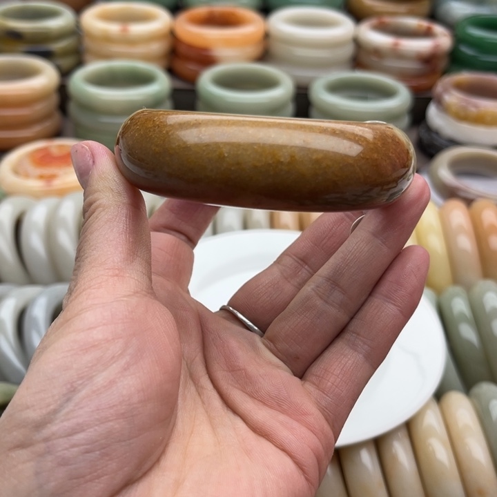 石英质玉手镯未镶嵌万*?