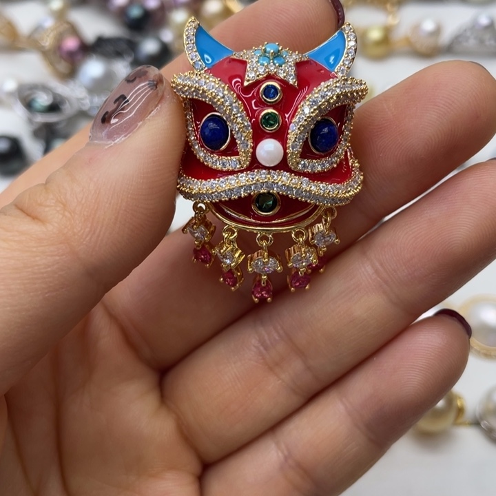 海水珍珠胸饰合金