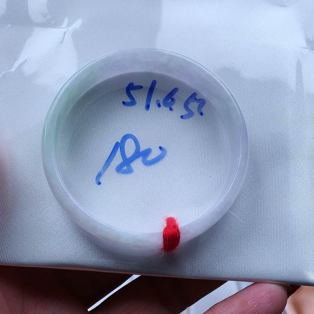 翡翠手镯未镶嵌天然缅甸翡翠手镯