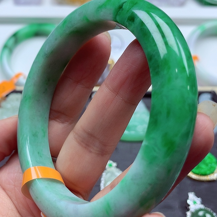 未镶嵌手镯翡翠翡翠