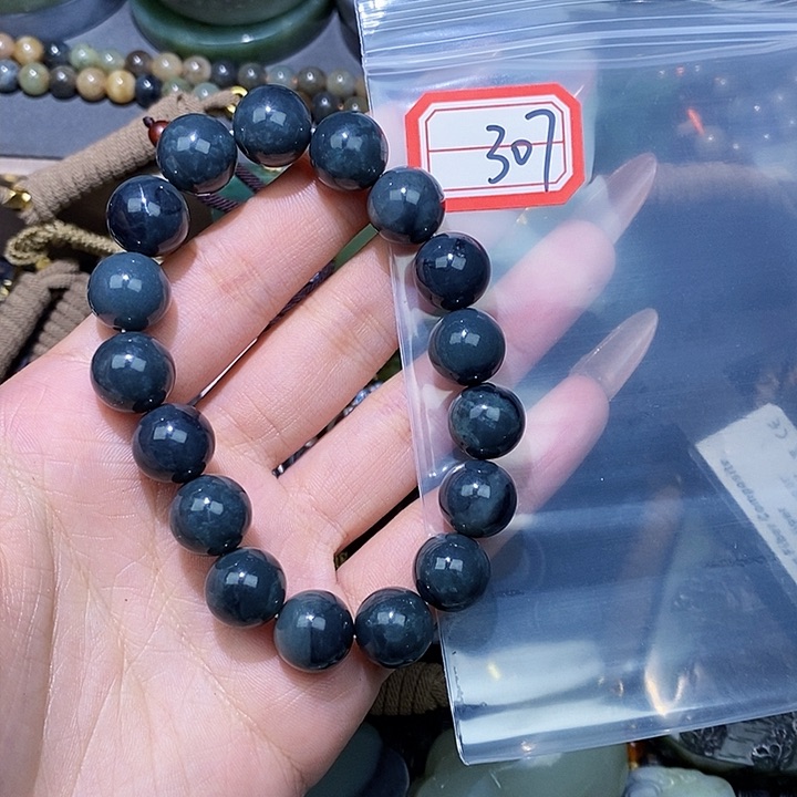 和田玉和田玉边角料随机发未镶嵌