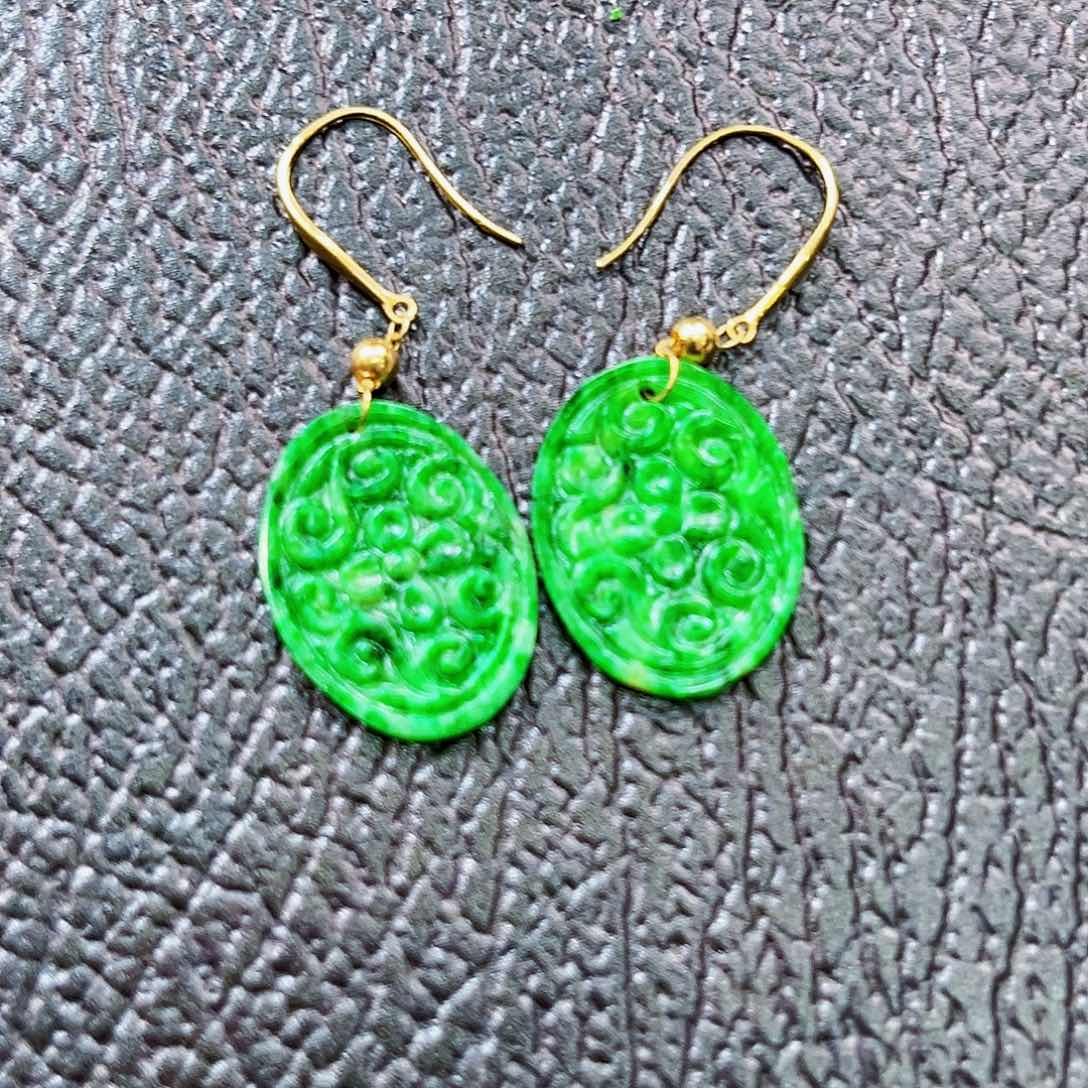 颈饰18K金镶嵌翡翠