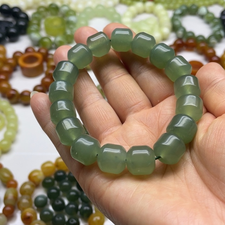 蛇纹石玉手串未镶嵌