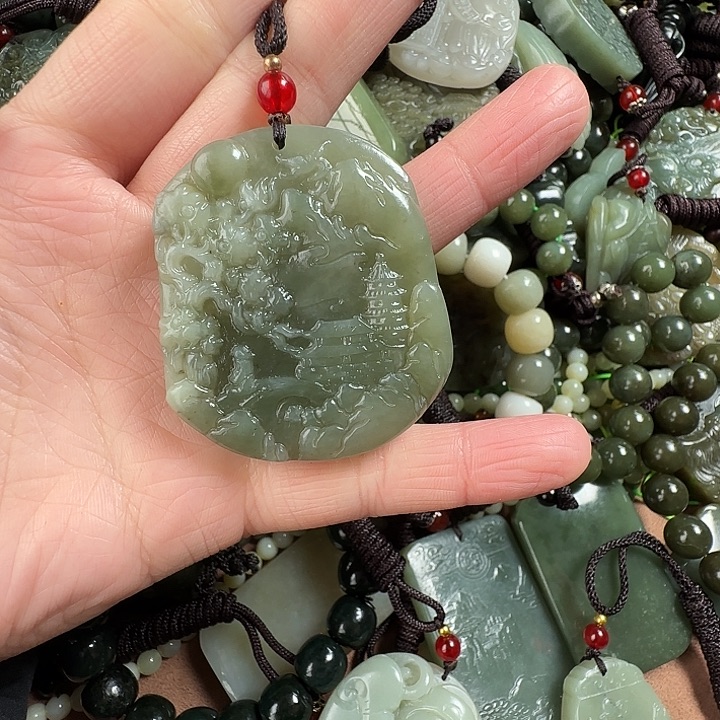 和田玉颈饰未镶嵌