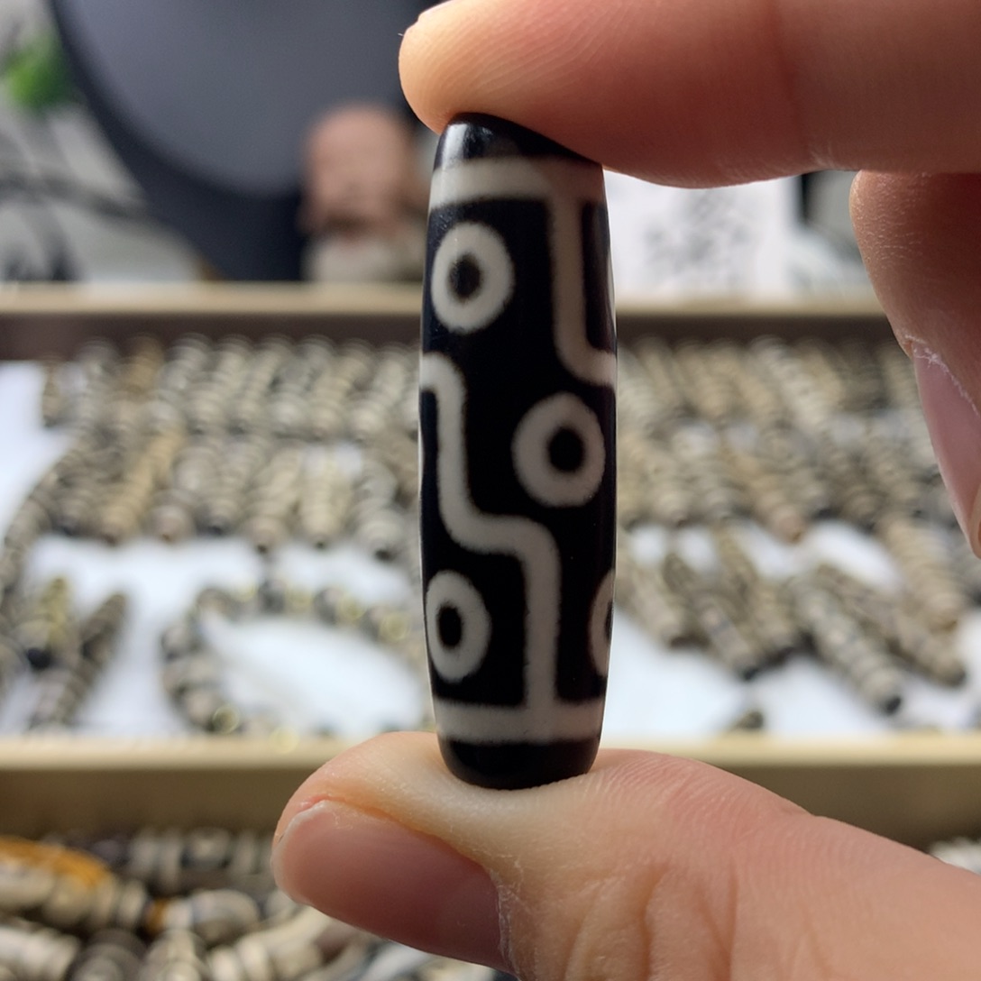 玛瑙/玉髓颈饰未镶嵌金****戏