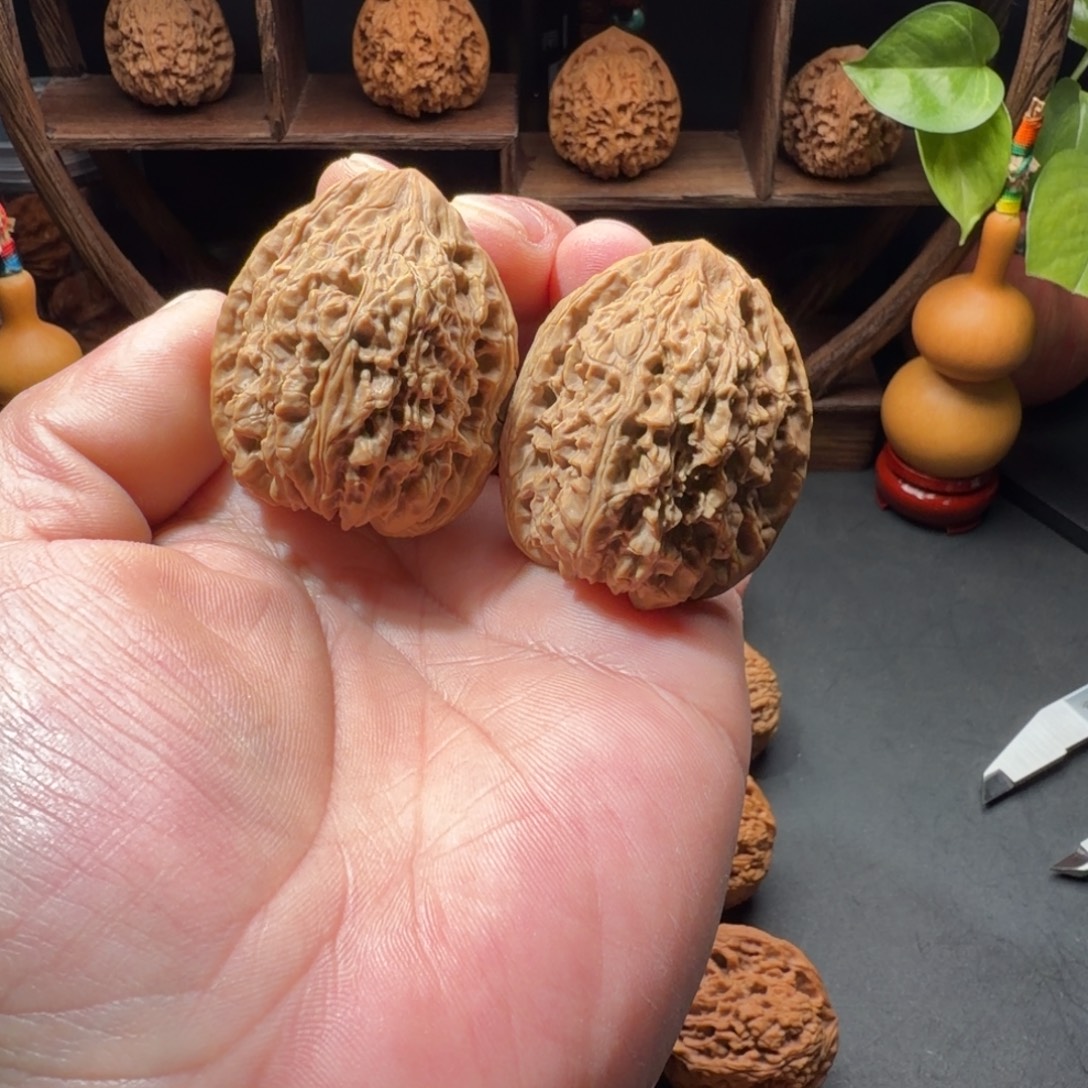 把件文玩核桃南疆石高炮尺寸40高46