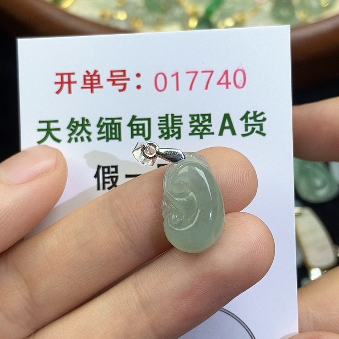 翡翠未镶嵌颈饰翡翠手镯项链