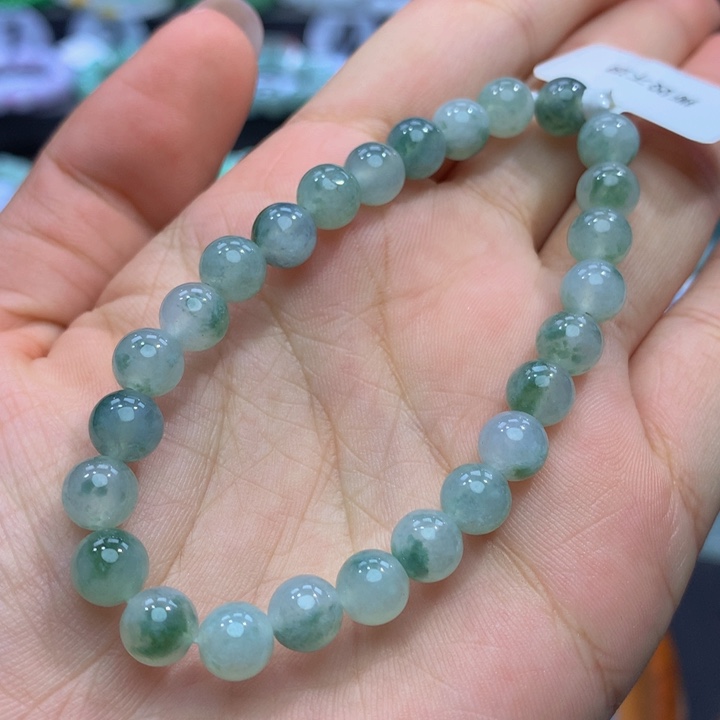 翡翠手链未镶嵌翡翠
