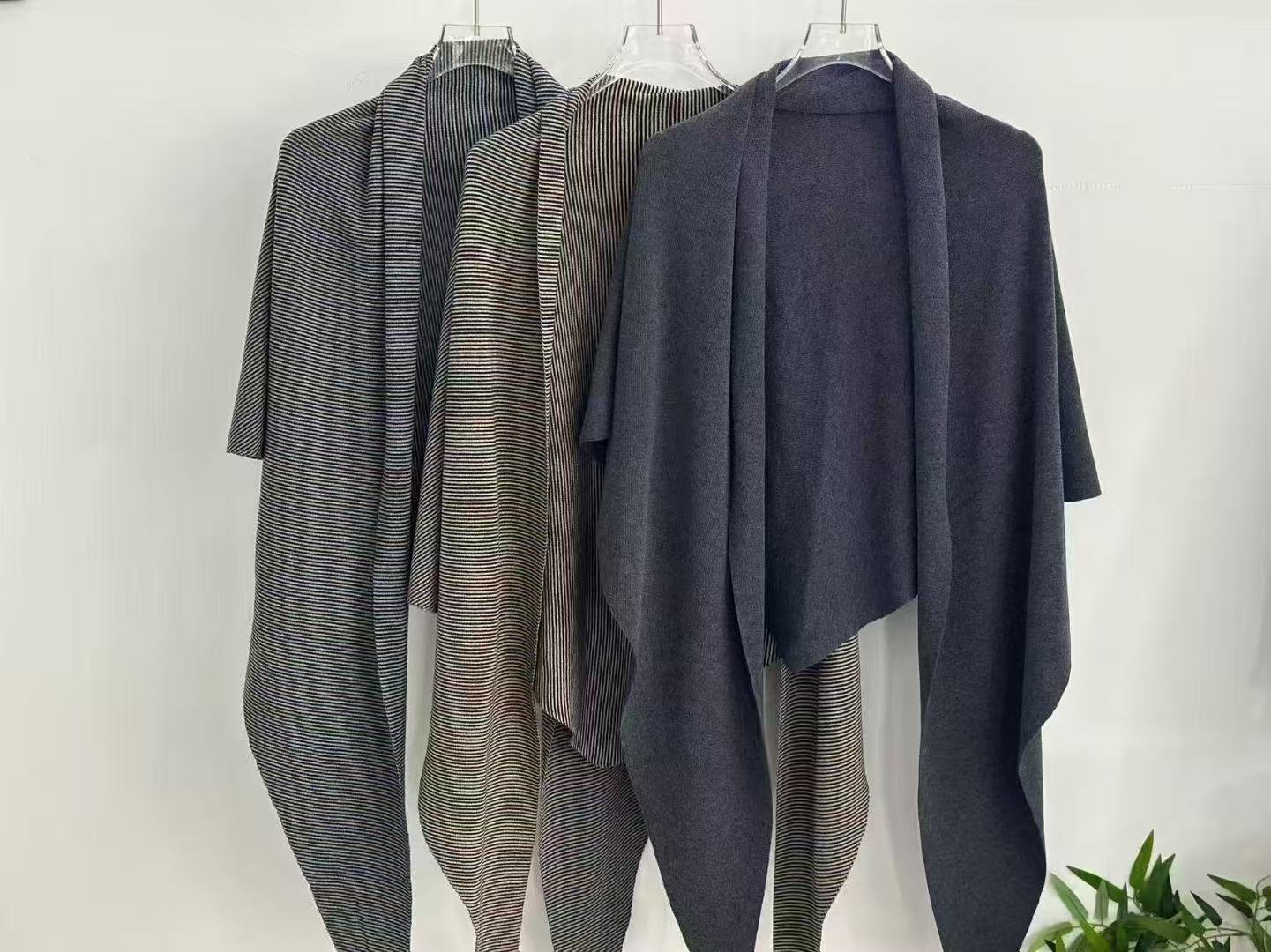 16针精仿羊毛披肩休闲风秋冬季爆款做工精细时尚百搭网红保暖舒适