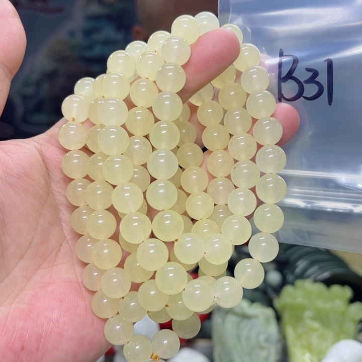 蛇纹石玉颈饰未镶嵌冰***牙