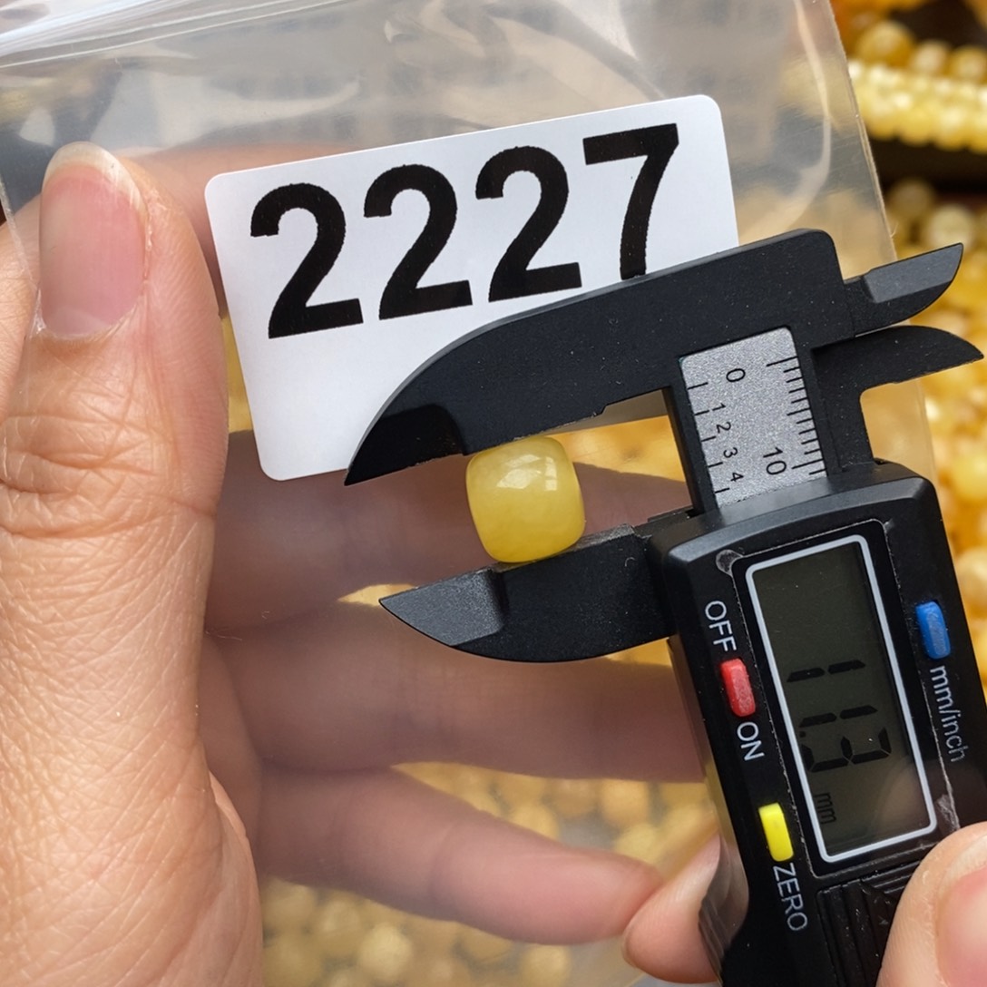 蜜蜡珠宝奇石未镶嵌