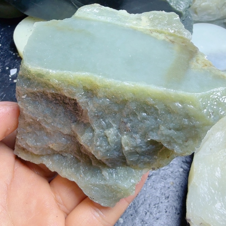 和田玉（糖玉）未镶嵌珠宝奇石