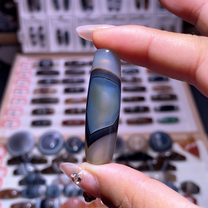 玛瑙/玉髓颈饰未镶嵌