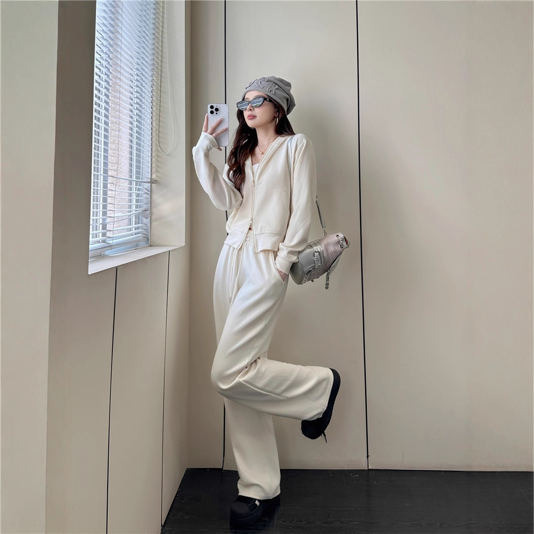 (B)2025新款小个子奶系穿搭一整套女秋季粉色休闲运动卫衣两件