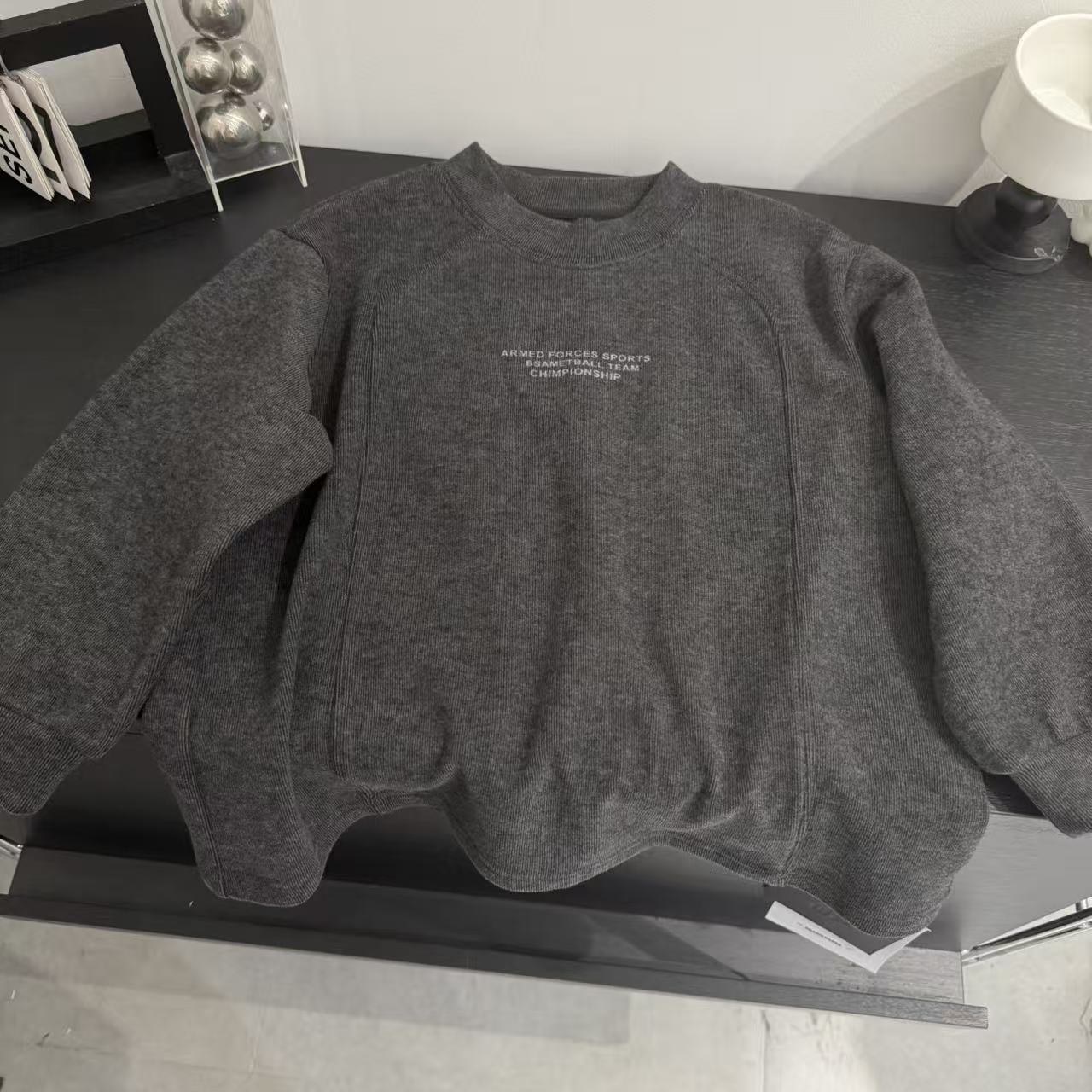 YC-8052 儿童秋冬字母印花韩系宽版加绒打底衫中大童保暖上衣