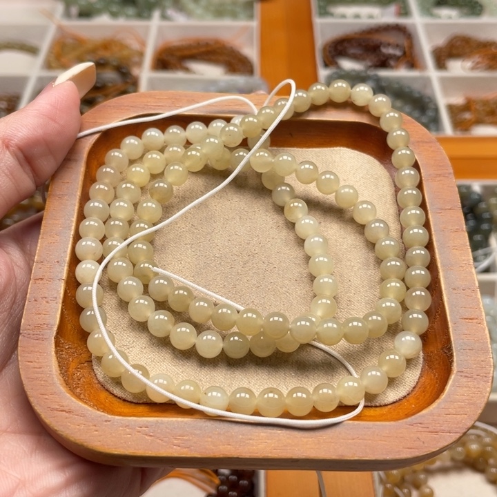 和田玉未镶嵌珠串6mm