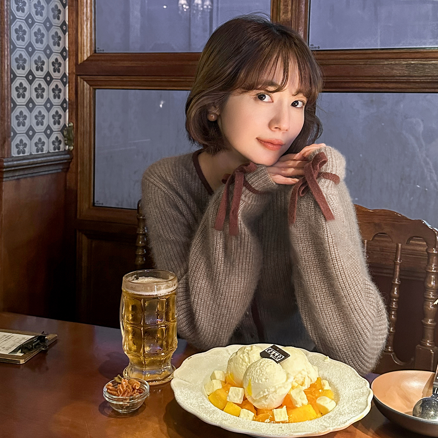 【柔光红茶】 袖口蝴蝶结撞色针织开衫FS310S034