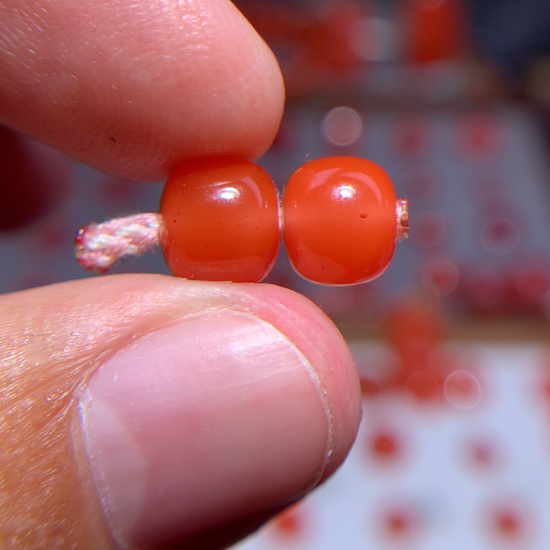 南红玛瑙老型对珠7.7未镶嵌微朱砂点