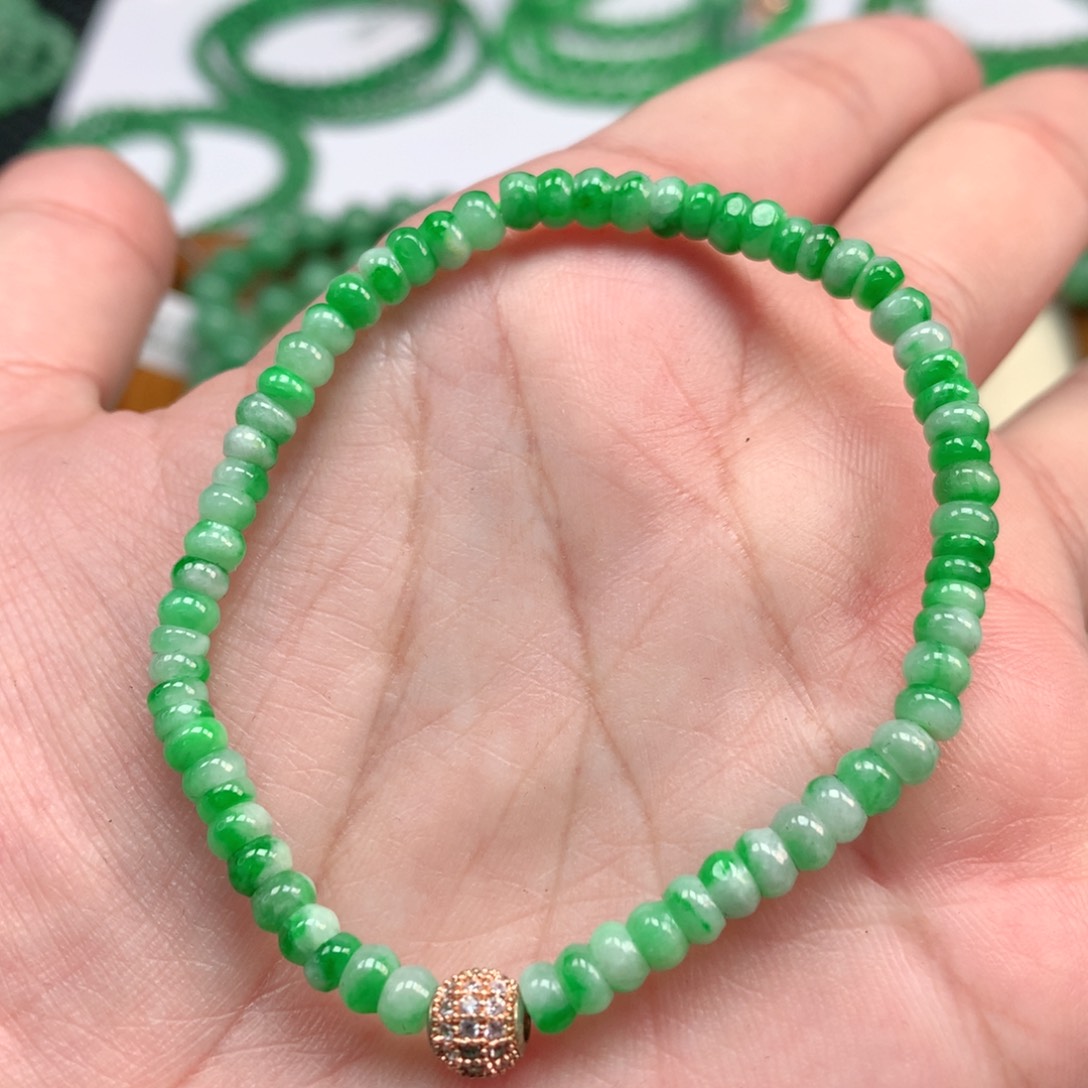 翡翠手链未镶嵌翡翠