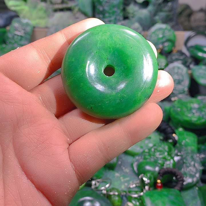 乐***见和田玉（碧玉）未镶嵌珠宝半成品