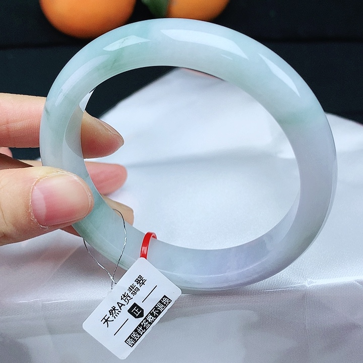 翡翠手镯未镶嵌57圈