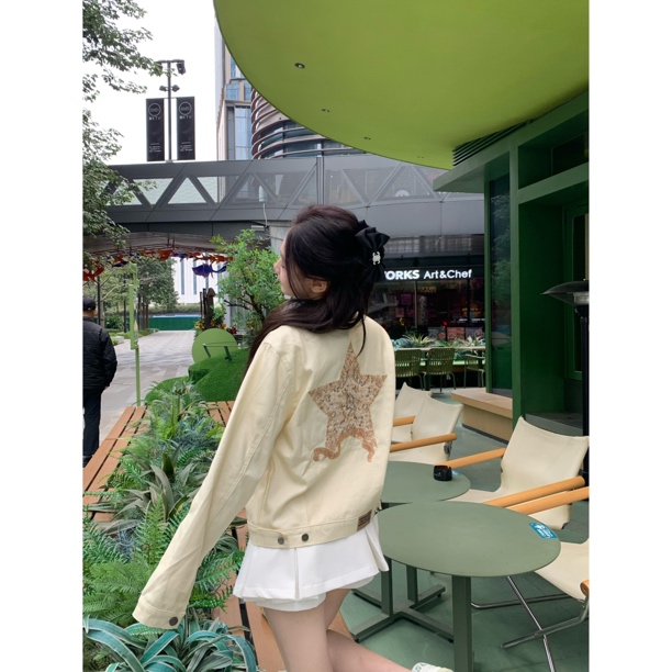 【梦梦服饰】刺绣后背五角星印花外套