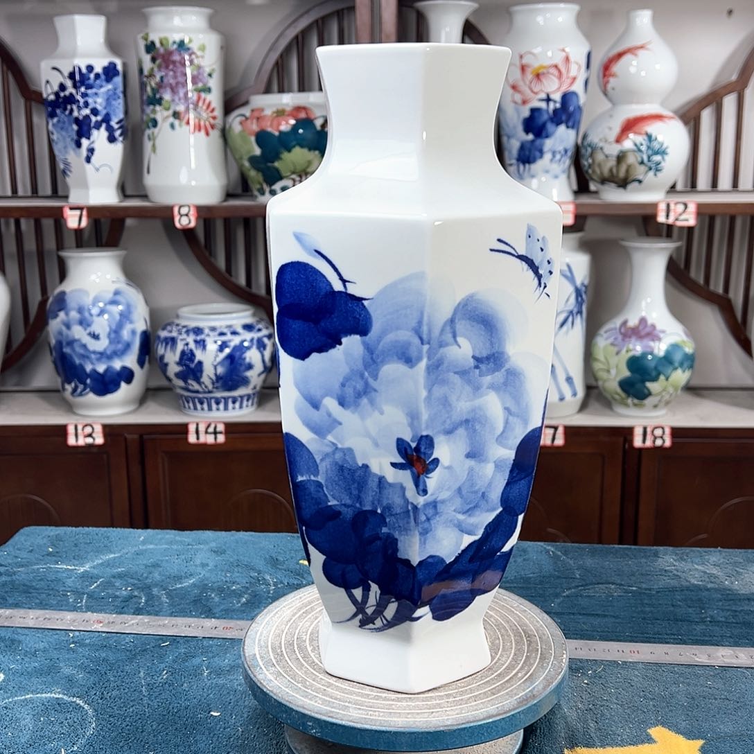 摆件景德镇陶瓷6青牡