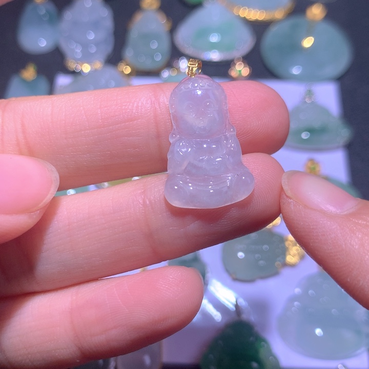 翡翠颈饰18K金镶嵌翡翠