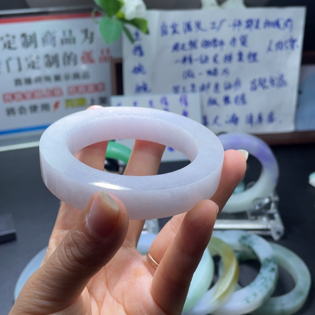 j***n定制翡翠未镶嵌翡翠