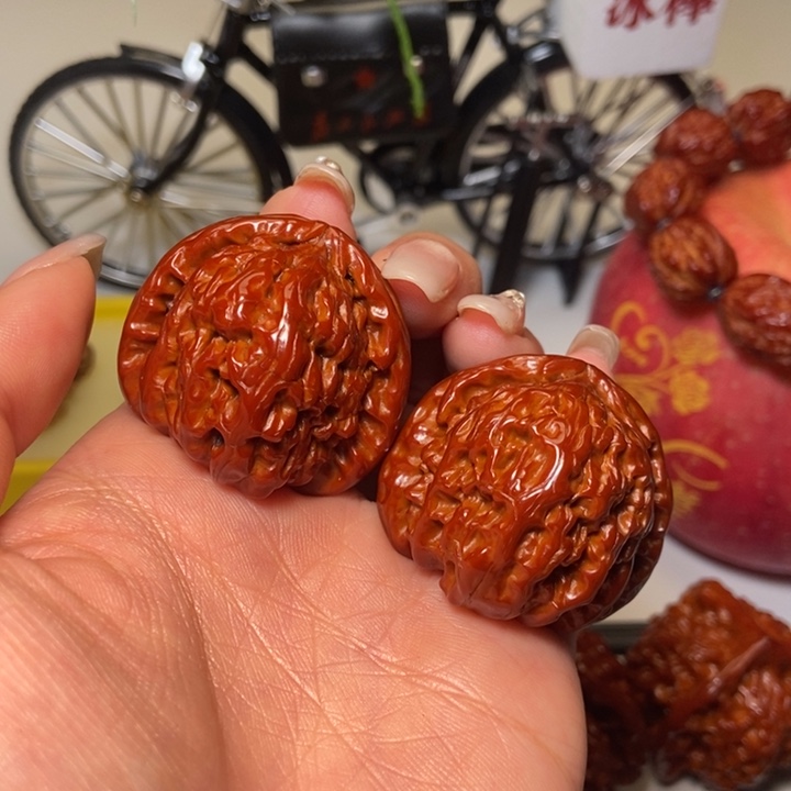 文玩核桃吊坠精品三角白35尺