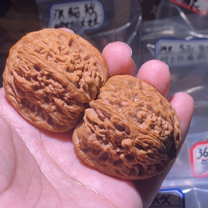 掷***客文玩核桃吊坠42全品南疆