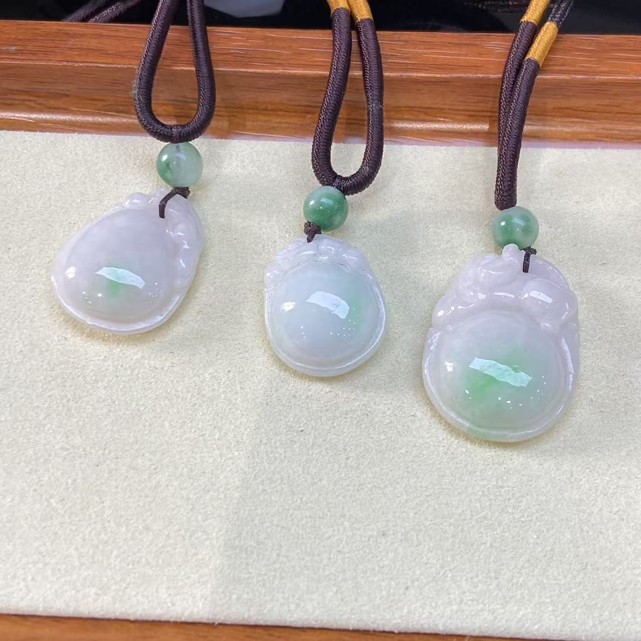 14494天然A货翡翠【颈饰】多样性发一个