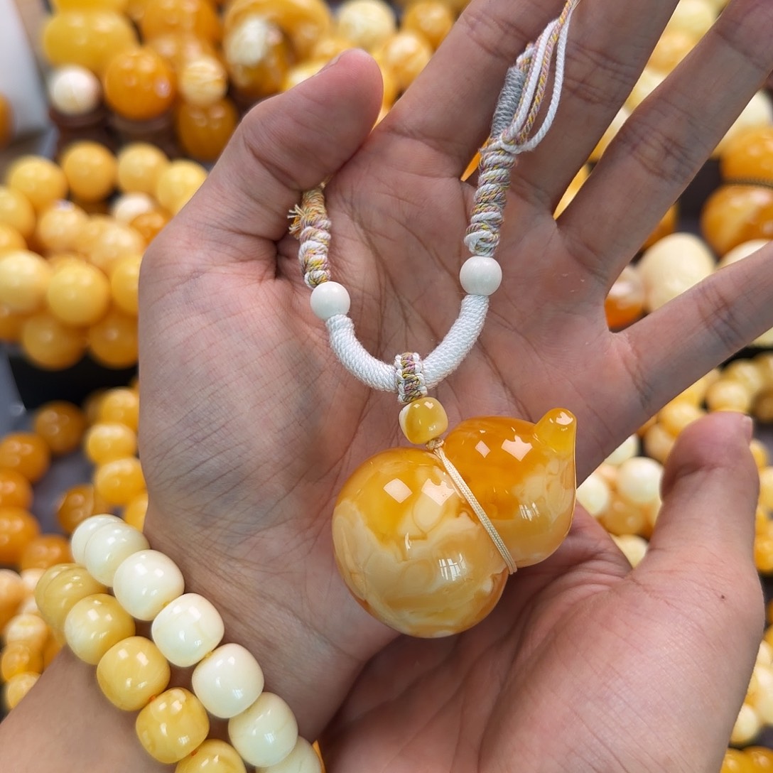 琥珀未镶嵌珠宝奇石36g