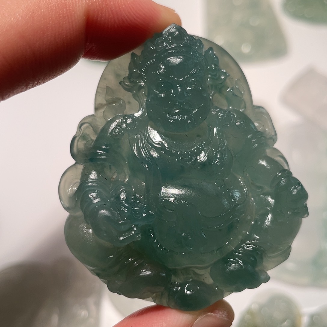 定制翡翠未镶嵌挂件