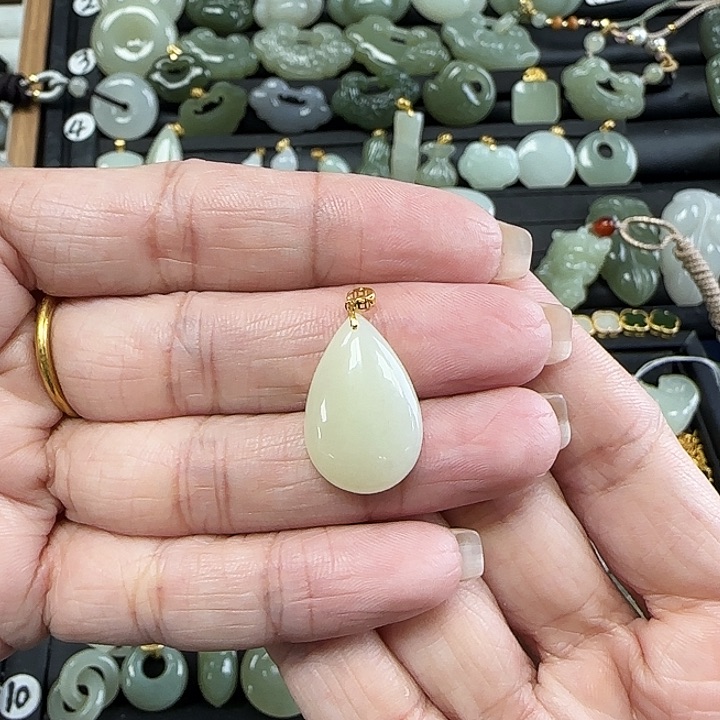 和田玉18K金镶嵌吊坠(不含链)