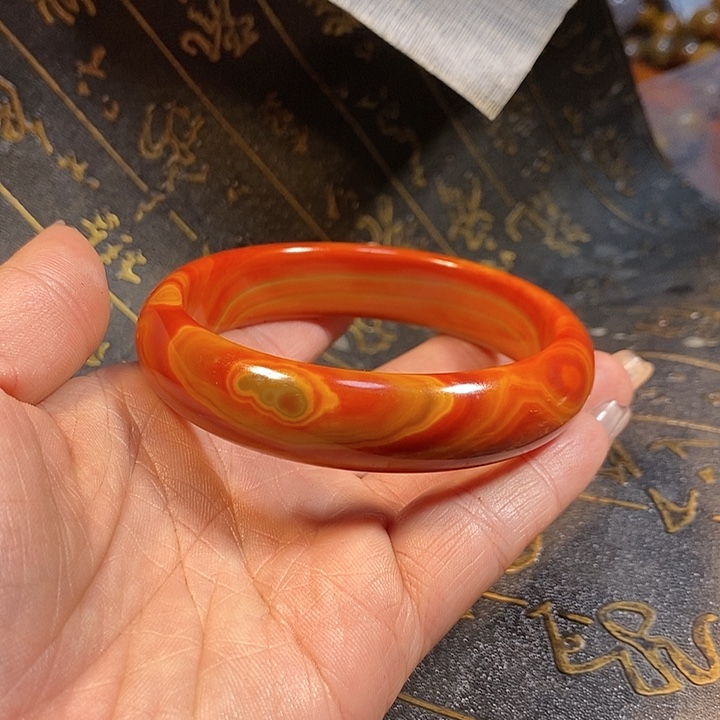 玛瑙/玉髓手镯未镶嵌解**戏