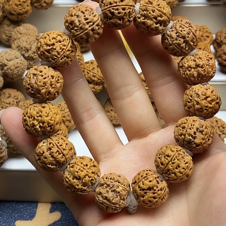 吊坠金刚菩提安娜蜂王