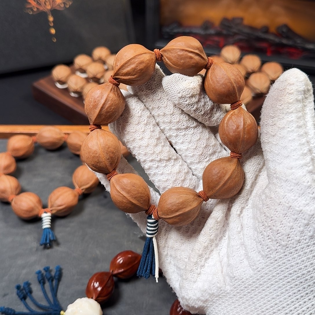 2.1*2.7大尺寸原生态梅林铁核手串